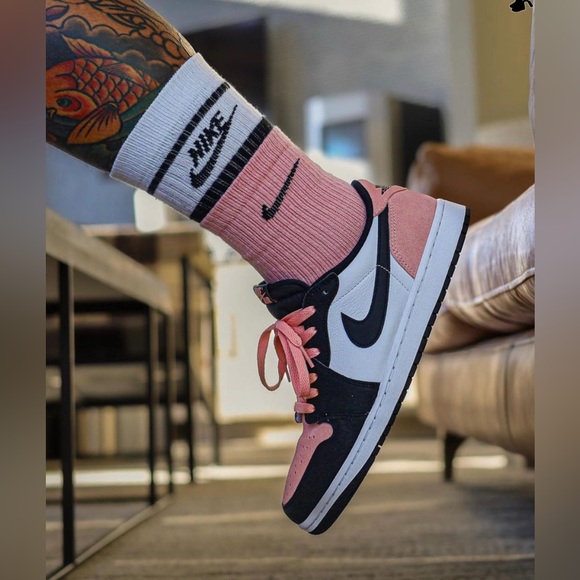 Nike Air Jordan 1 Low OG “Bleached Coral” - Picture 7 of 7